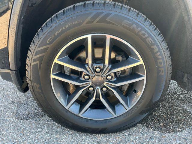 used 2019 Jeep Grand Cherokee car, priced at $19,999