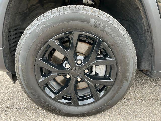 used 2023 Jeep Grand Cherokee L car, priced at $34,499
