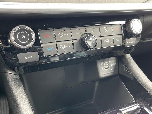 new 2025 Jeep Compass car