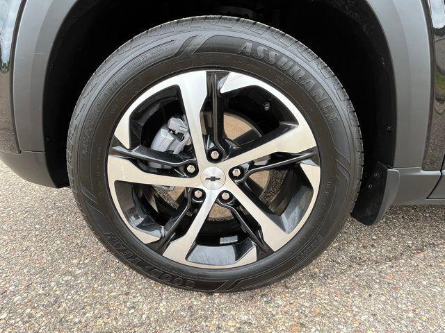 used 2025 Chevrolet Trax car, priced at $24,989