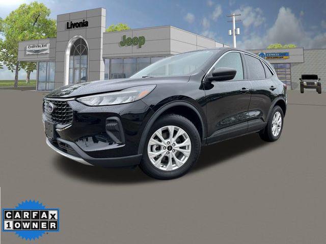 used 2024 Ford Escape car, priced at $25,899