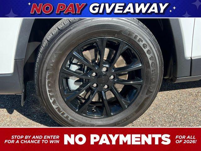 used 2023 Jeep Cherokee car, priced at $23,998