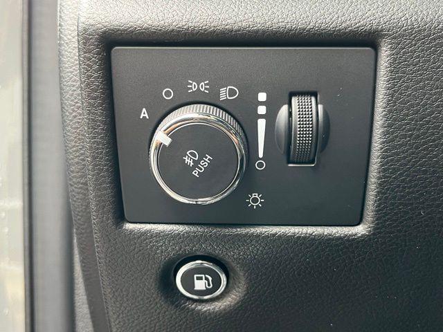 used 2022 Jeep Grand Cherokee car, priced at $31,998