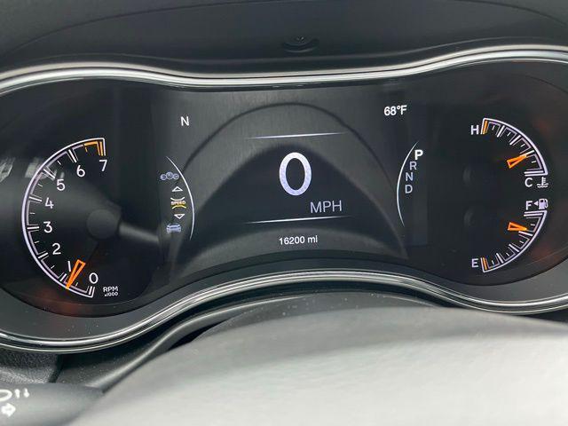 used 2022 Jeep Grand Cherokee car, priced at $31,998