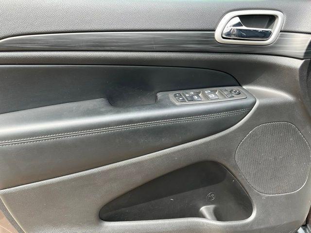 used 2021 Jeep Grand Cherokee car, priced at $23,499