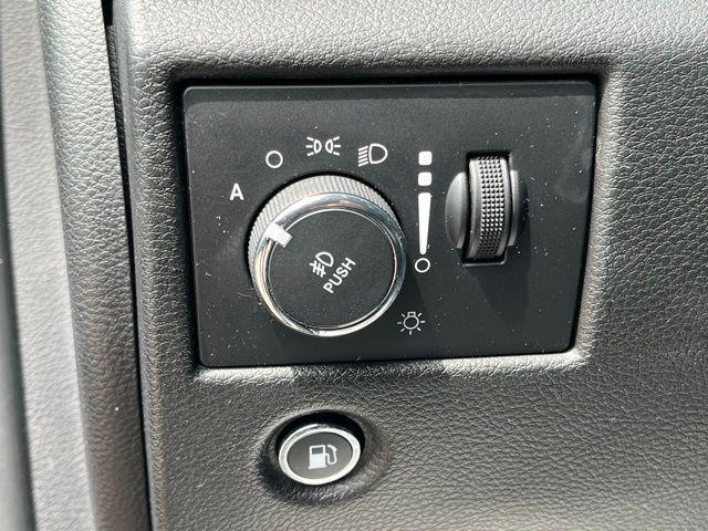 used 2021 Jeep Grand Cherokee car, priced at $23,499
