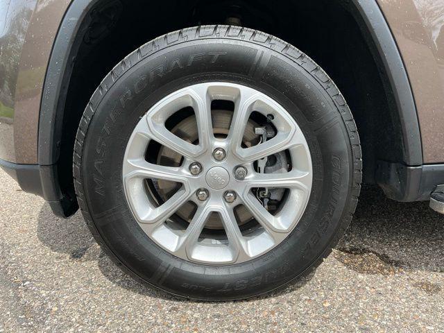 used 2021 Jeep Grand Cherokee car, priced at $23,499
