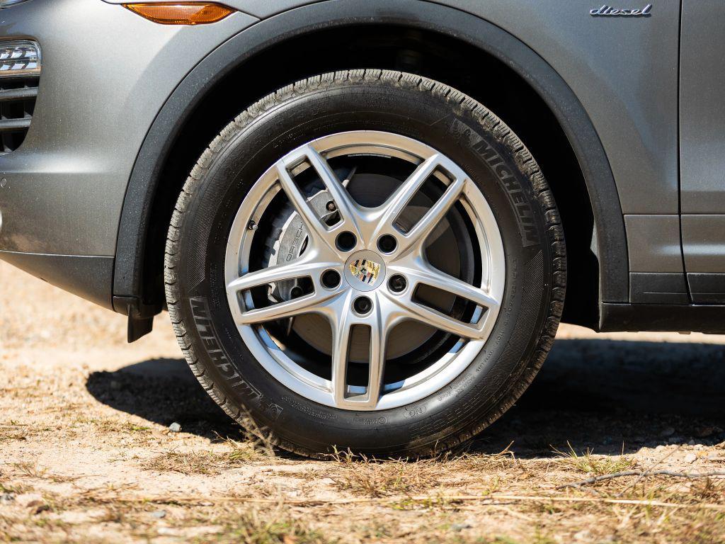 used 2014 Porsche Cayenne car, priced at $22,995