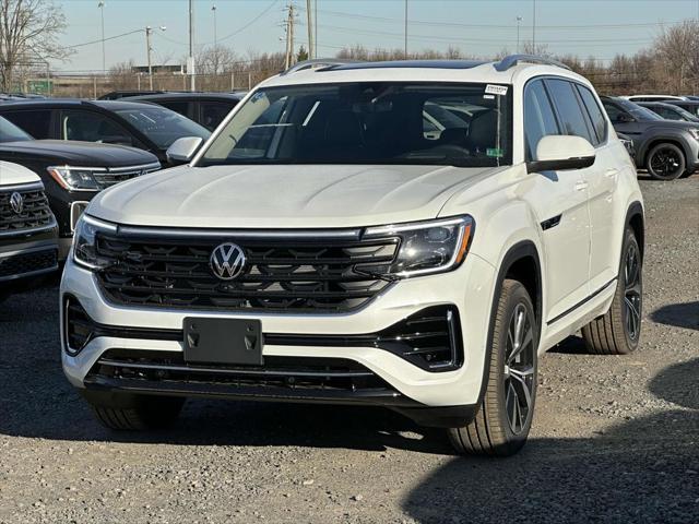 new 2025 Volkswagen Atlas car, priced at $50,365