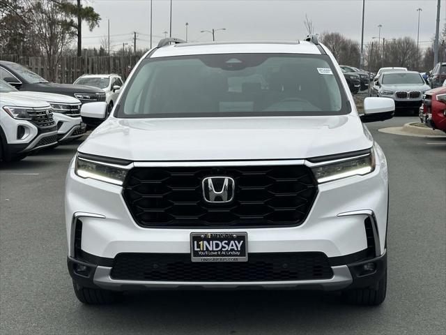 used 2025 Honda Pilot car, priced at $46,997