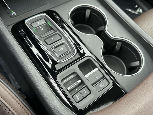used 2025 Honda Pilot car, priced at $46,997