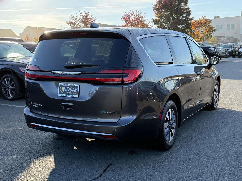 used 2023 Chrysler Pacifica Hybrid car, priced at $25,555