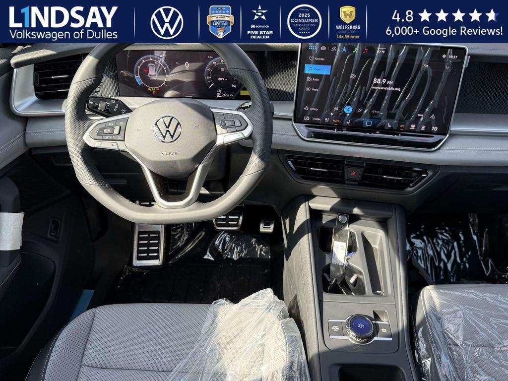 new 2025 Volkswagen Tiguan car, priced at $37,621
