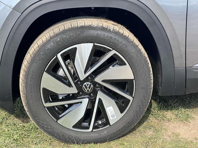 new 2024 Volkswagen Atlas car, priced at $39,558