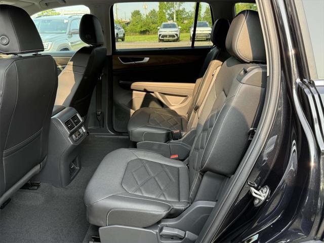 new 2025 Volkswagen Atlas car, priced at $44,219