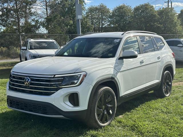 new 2024 Volkswagen Atlas car, priced at $39,693