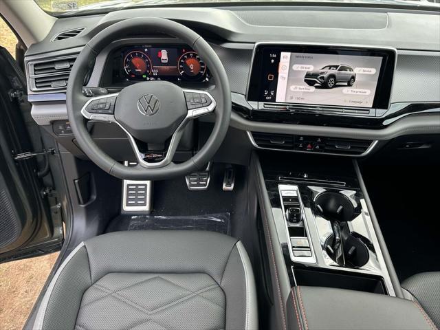new 2025 Volkswagen Atlas car, priced at $44,784