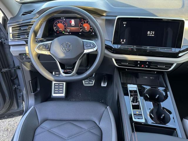 new 2025 Volkswagen Atlas car, priced at $45,221