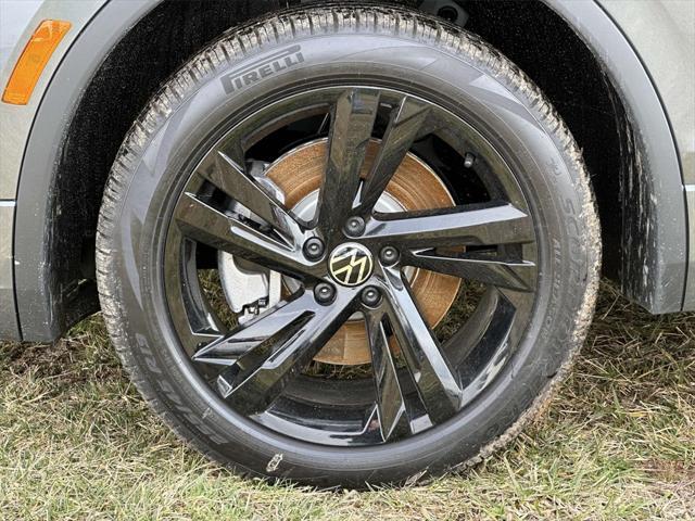 new 2024 Volkswagen Tiguan car, priced at $34,158