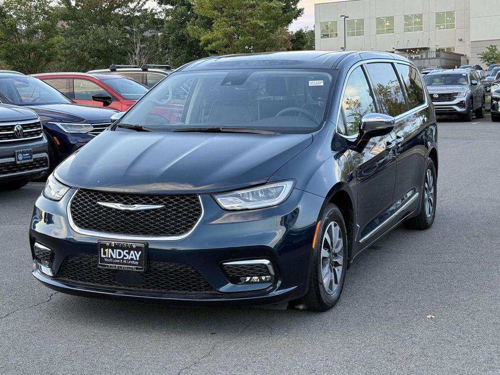 used 2023 Chrysler Pacifica Hybrid car, priced at $31,997