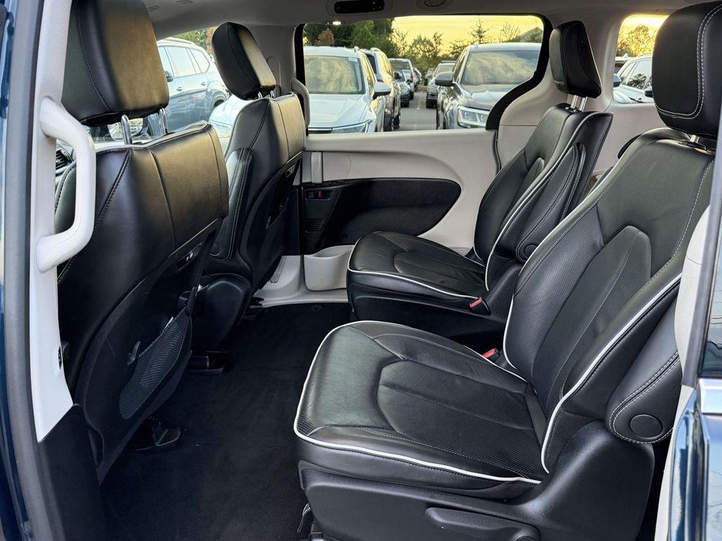 used 2023 Chrysler Pacifica Hybrid car, priced at $31,997