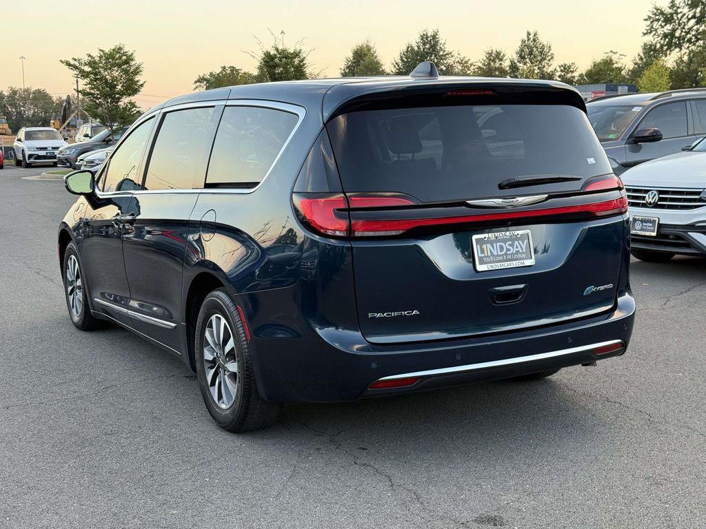 used 2023 Chrysler Pacifica Hybrid car, priced at $31,997