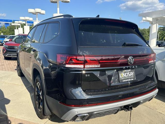 new 2024 Volkswagen Atlas car, priced at $43,726