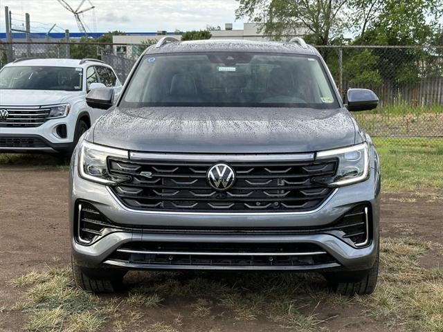 new 2024 Volkswagen Atlas car, priced at $49,718