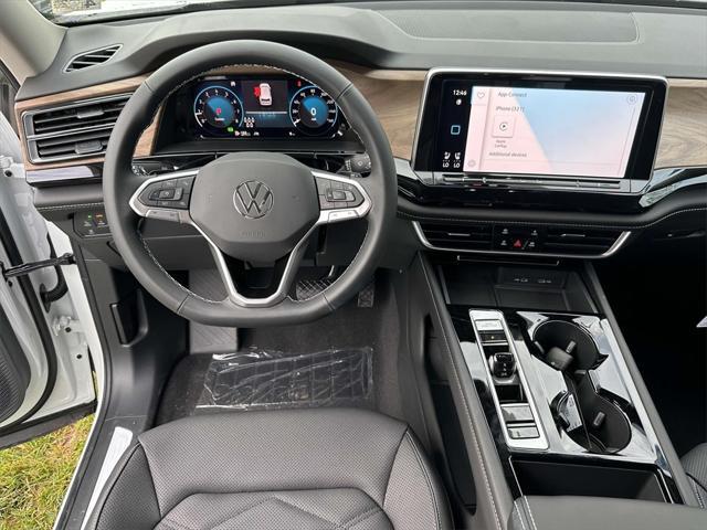 new 2024 Volkswagen Atlas car, priced at $42,100