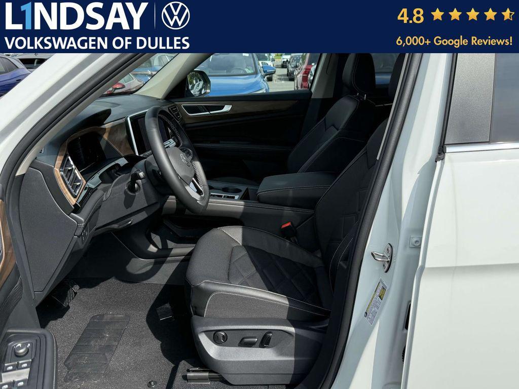 new 2025 Volkswagen Atlas car, priced at $35,098