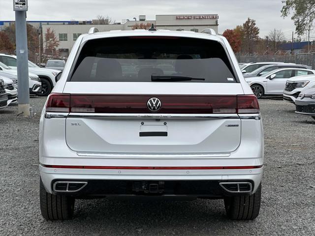 new 2025 Volkswagen Atlas car, priced at $51,692