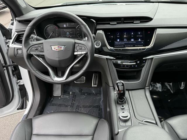 used 2022 Cadillac XT6 car, priced at $41,557