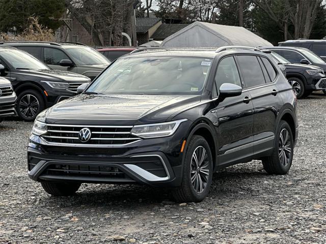 new 2024 Volkswagen Tiguan car, priced at $31,656