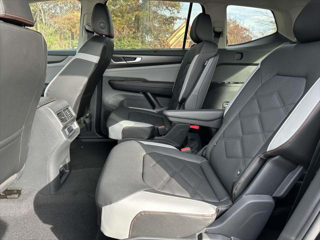 new 2025 Volkswagen Atlas car, priced at $45,209