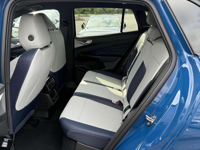 new 2025 Volkswagen ID.4 car, priced at $49,347