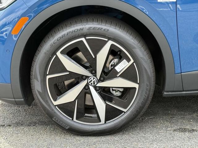 new 2025 Volkswagen ID.4 car, priced at $49,347