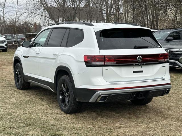 new 2025 Volkswagen Atlas car, priced at $45,692