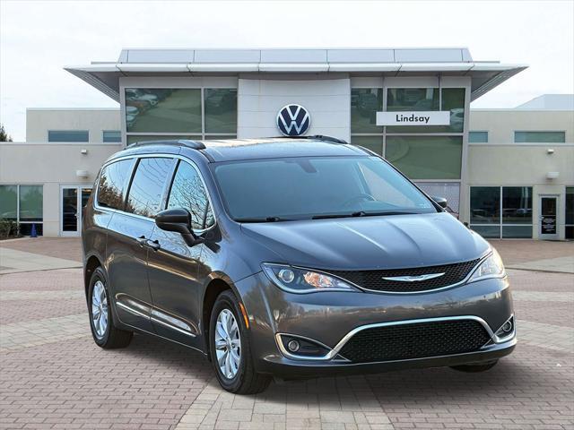 used 2017 Chrysler Pacifica car, priced at $14,777