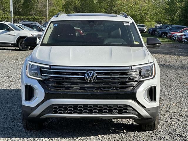 new 2024 Volkswagen Atlas car, priced at $47,600