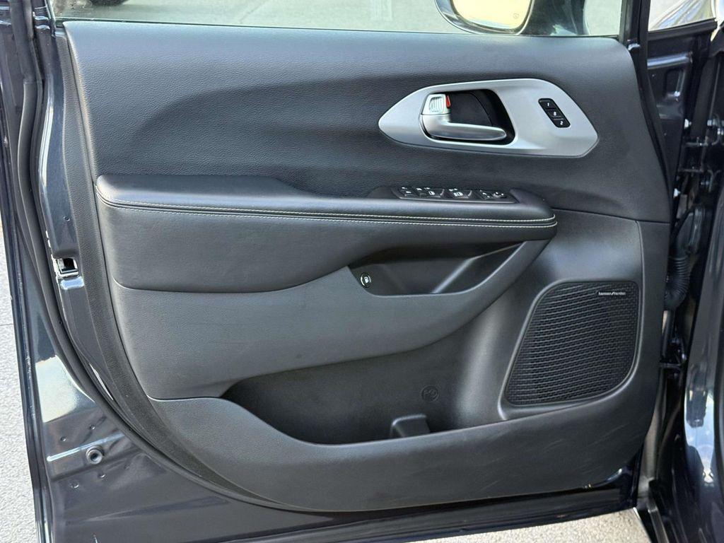 used 2019 Chrysler Pacifica Hybrid car, priced at $26,997