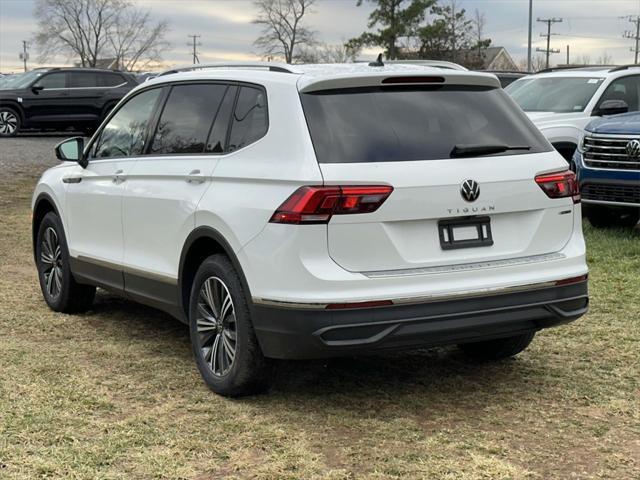 new 2024 Volkswagen Tiguan car, priced at $31,656