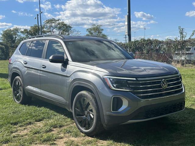 new 2024 Volkswagen Atlas car, priced at $41,122