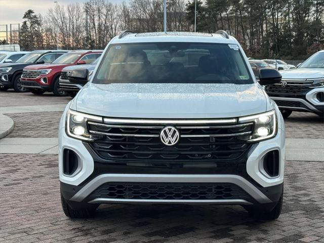 new 2025 Volkswagen Atlas car, priced at $45,284