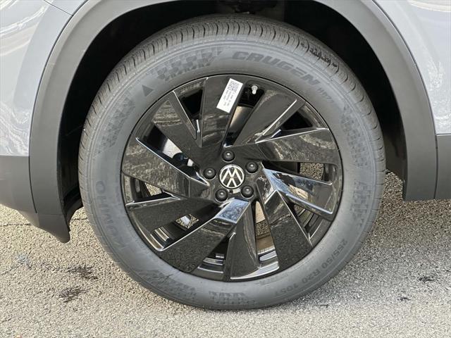 new 2025 Volkswagen Atlas car, priced at $44,165