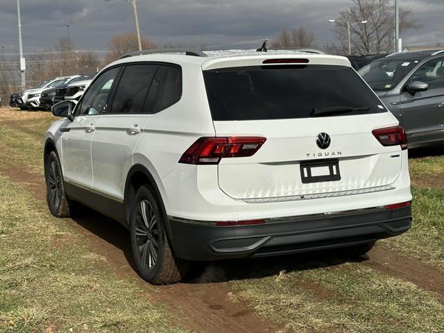 new 2024 Volkswagen Tiguan car, priced at $31,656