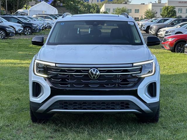 new 2024 Volkswagen Atlas car, priced at $43,500