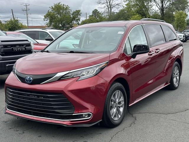 used 2022 Toyota Sienna car, priced at $40,997