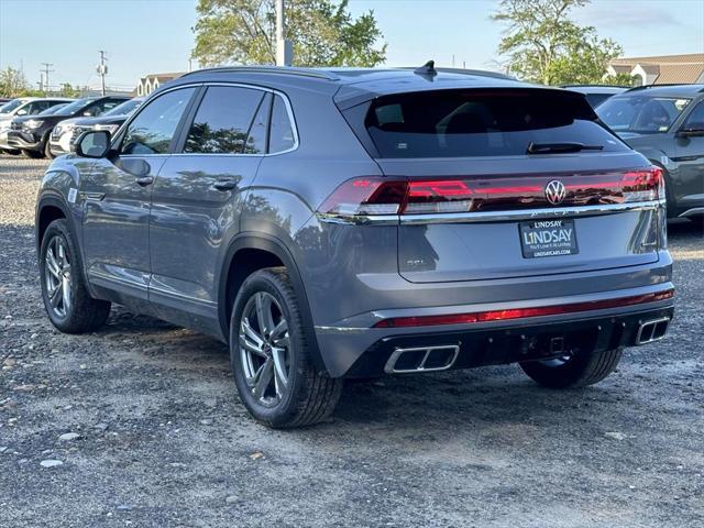 new 2024 Volkswagen Atlas Cross Sport car, priced at $51,666