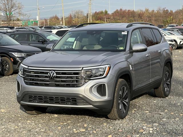 new 2024 Volkswagen Atlas car, priced at $34,820