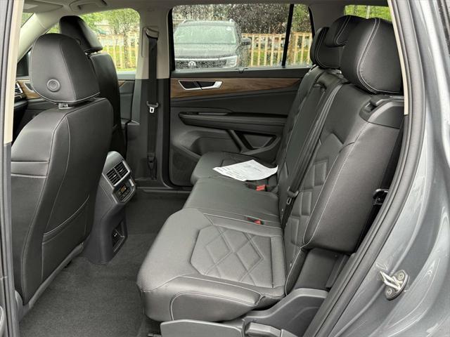 new 2025 Volkswagen Atlas car, priced at $42,633